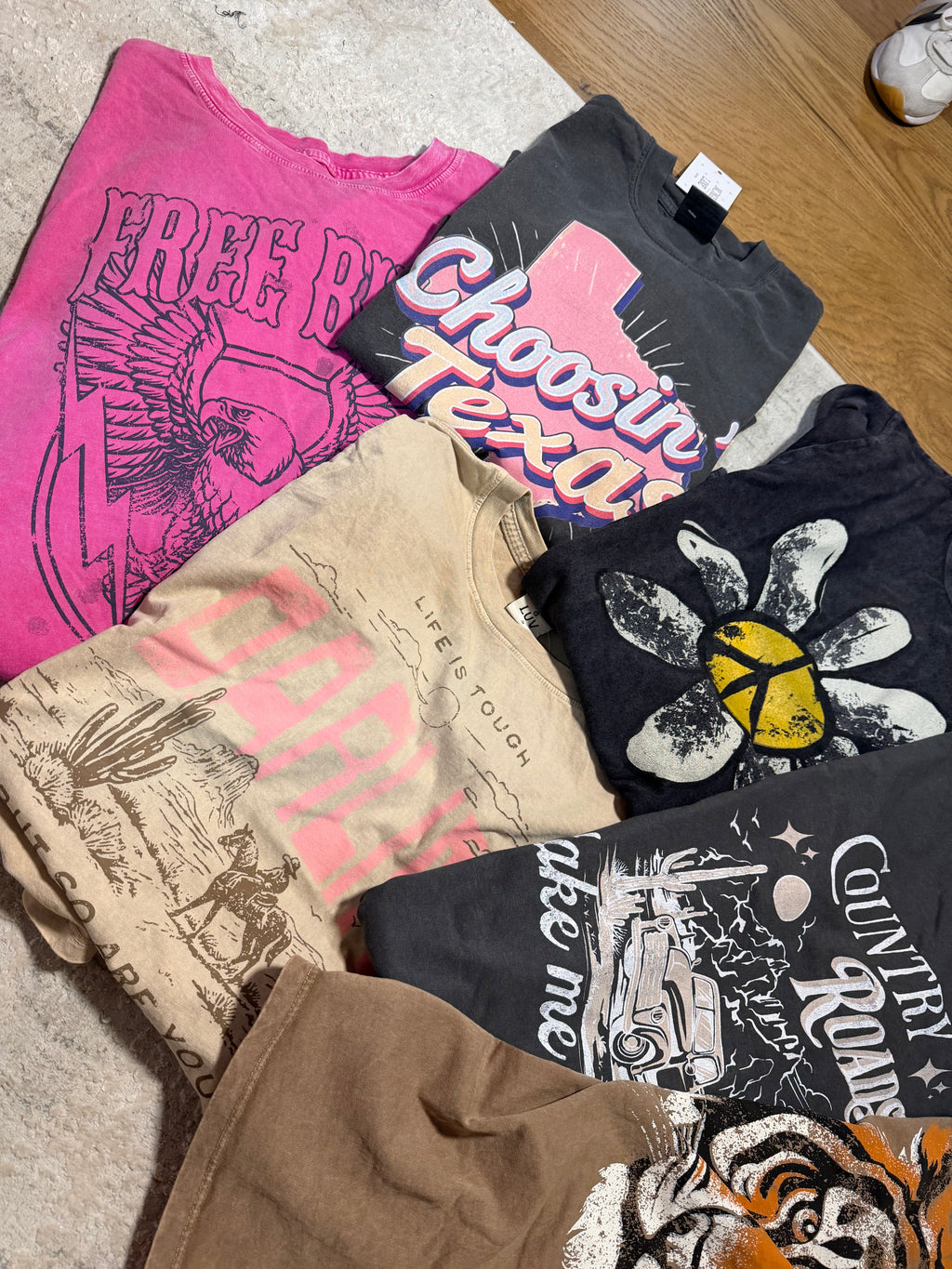FREE BIRD OVERSIZED GRAPHIC TEE