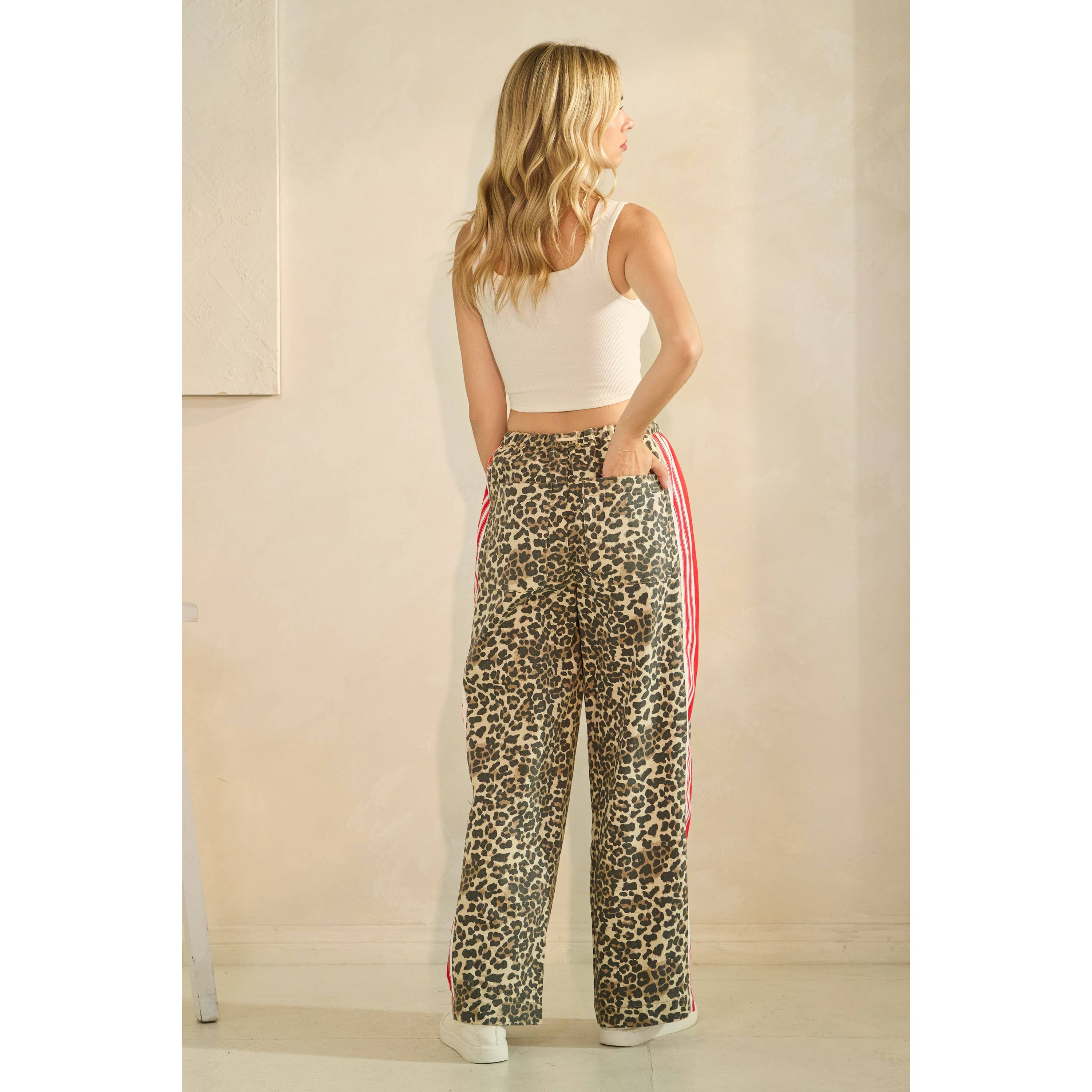 Veveret Leopard Striped Pants