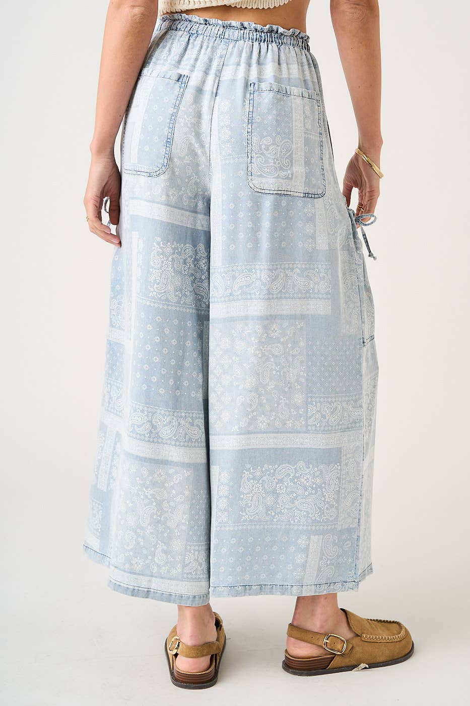 Mitto Shop Paisley Print Chambray Pants
