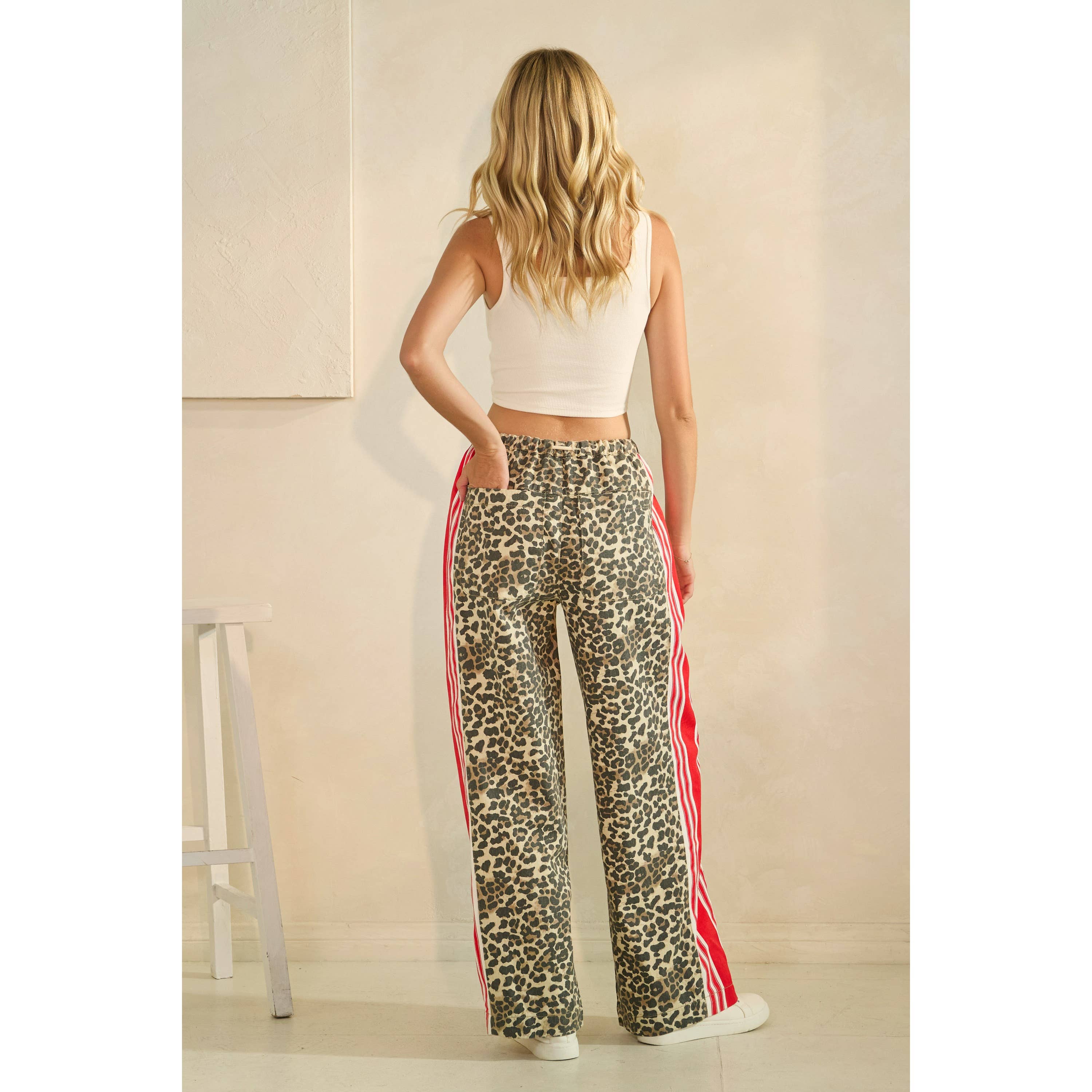 Veveret Leopard Striped Pants