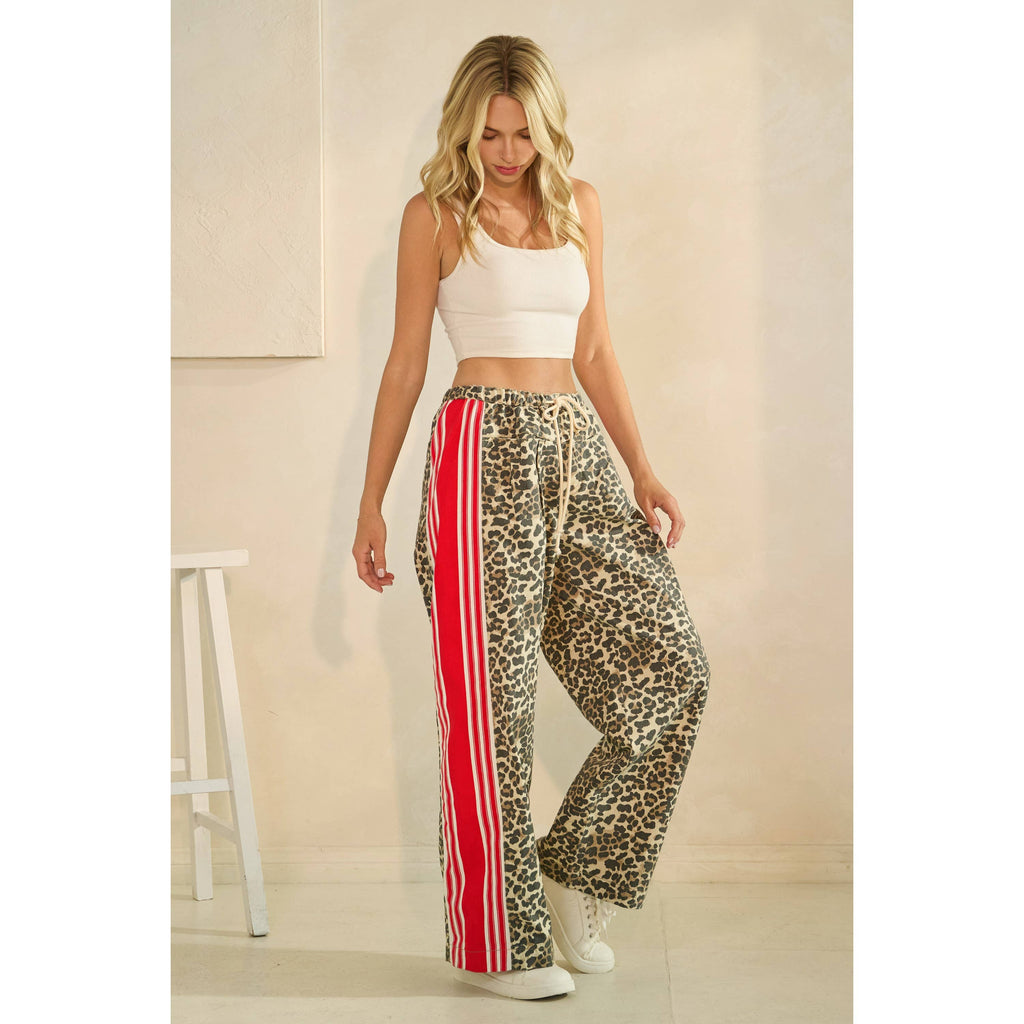 Veveret Leopard Striped Pants