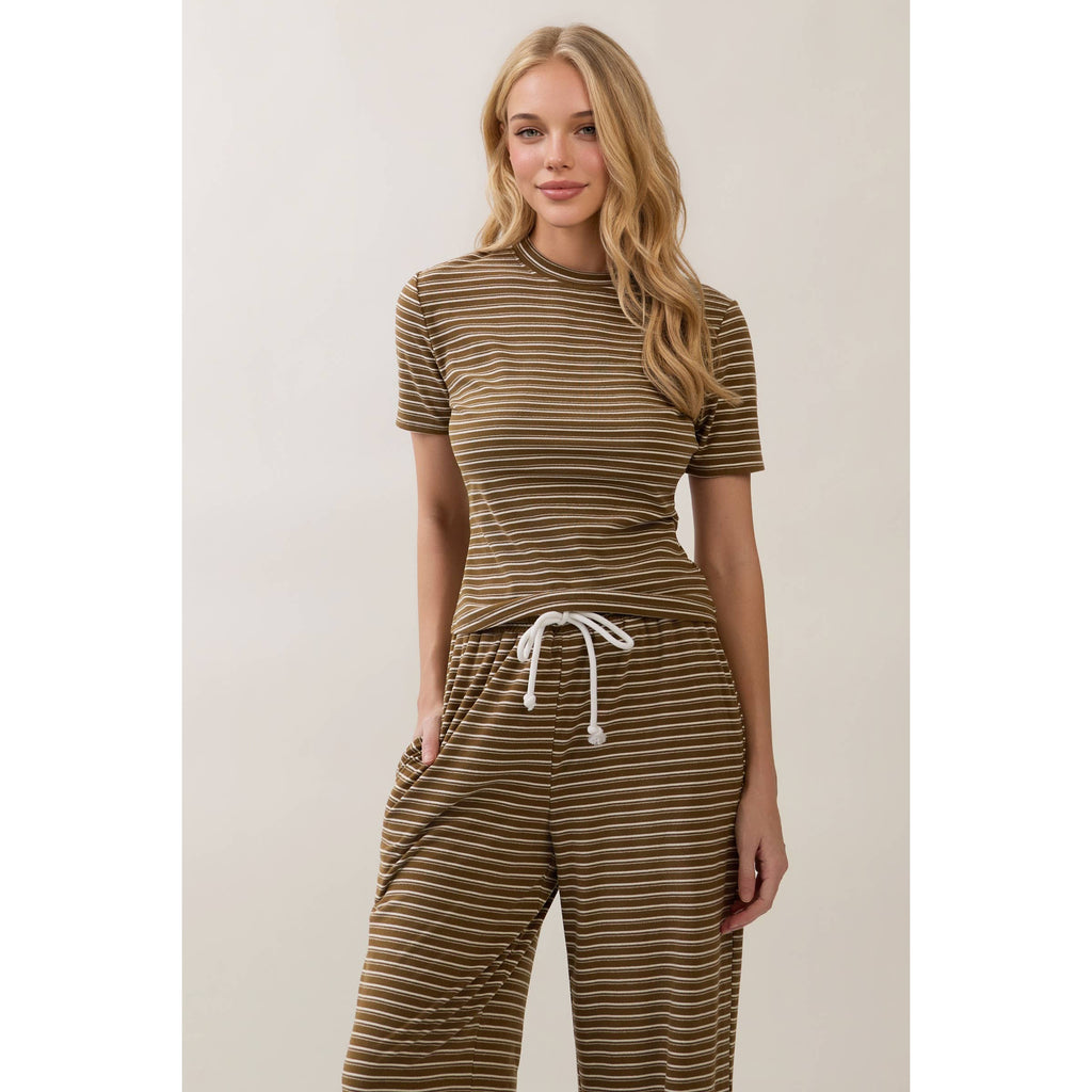 Veveret Striped Lounge Set