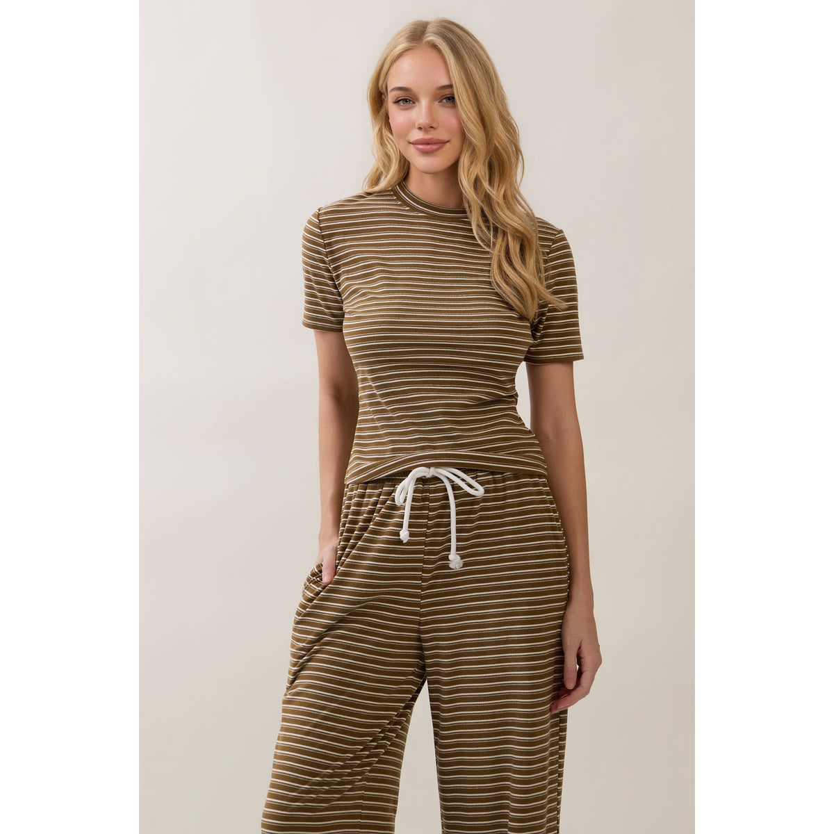 Veveret Striped Lounge Set