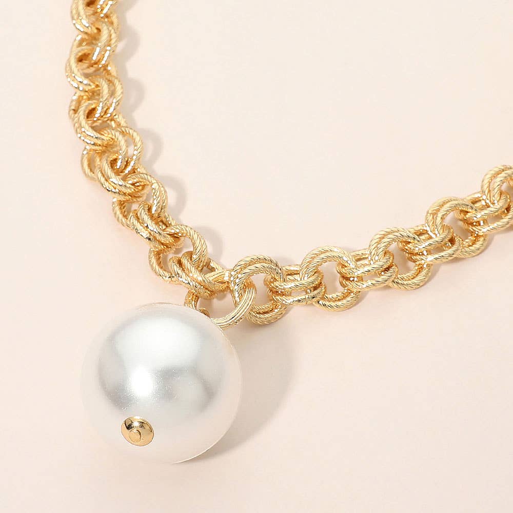Bold Pearl Chunky Necklace