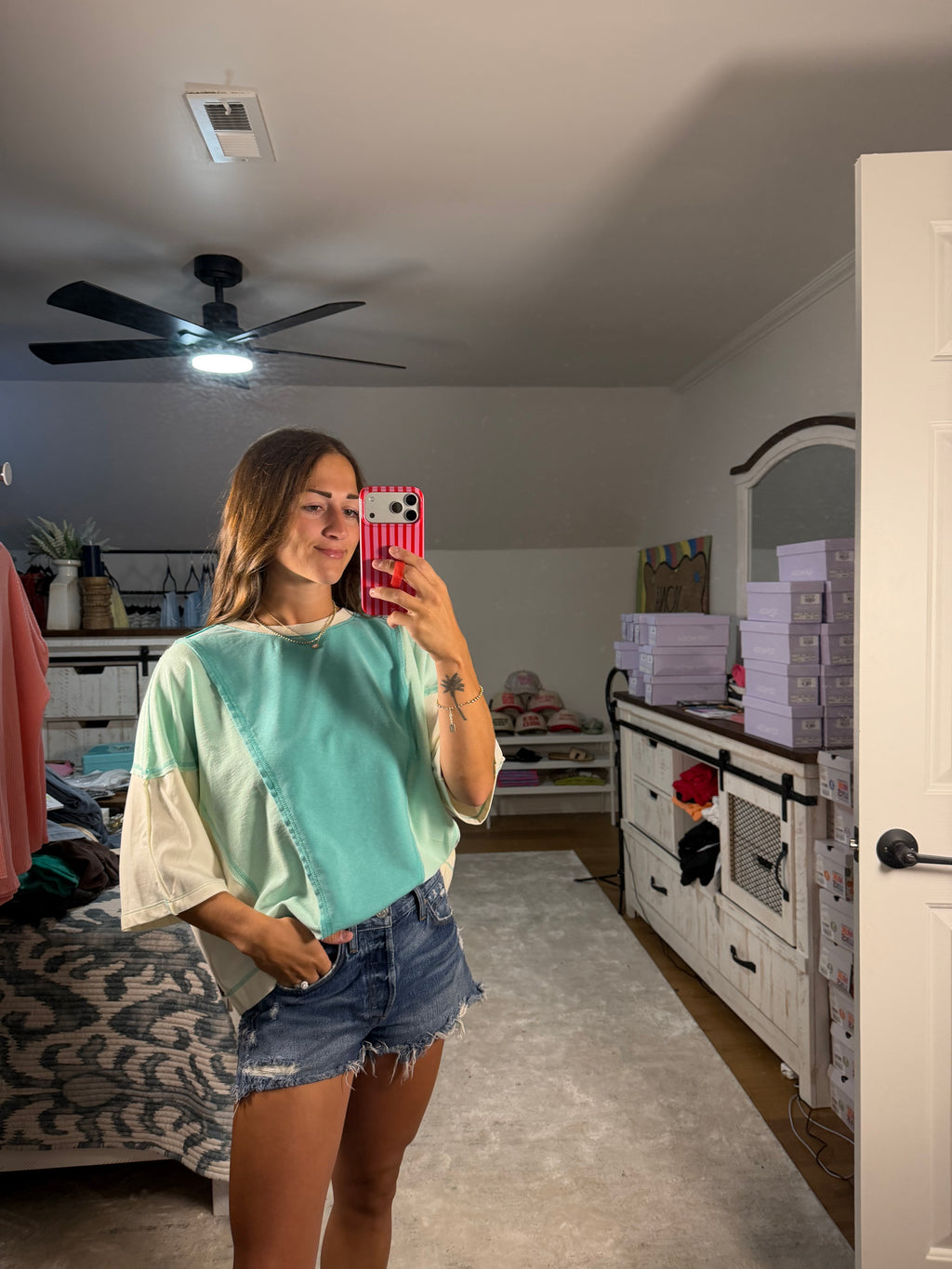 Mitto Shop color block relaxed fit short sleeve top