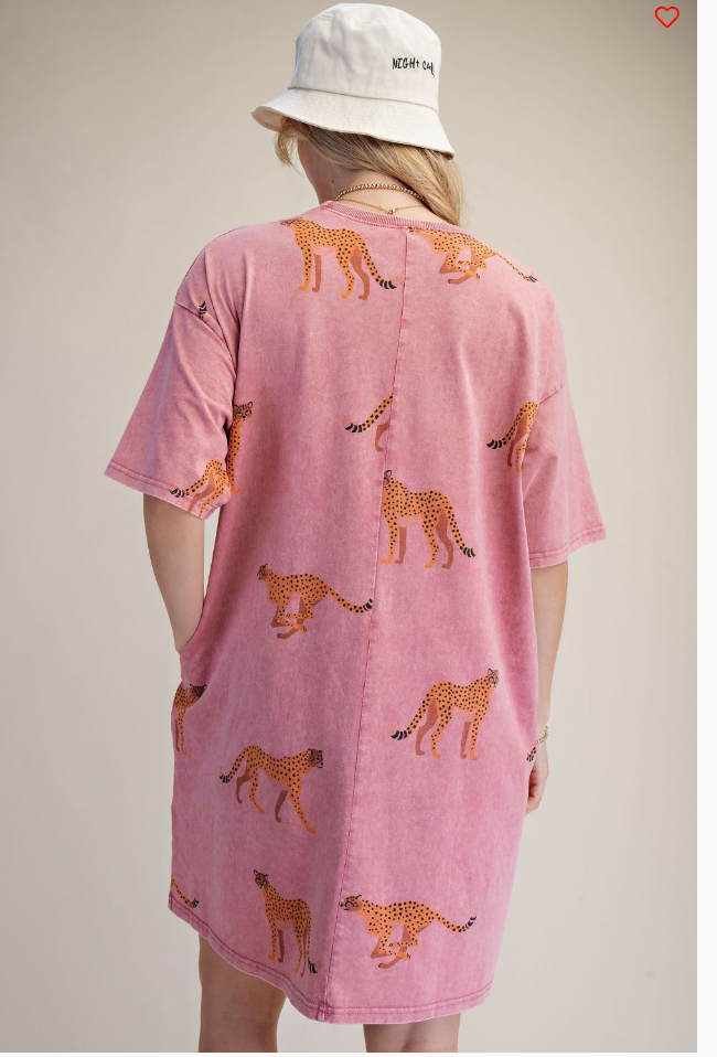 Easel Cheetah T-shirt Dress