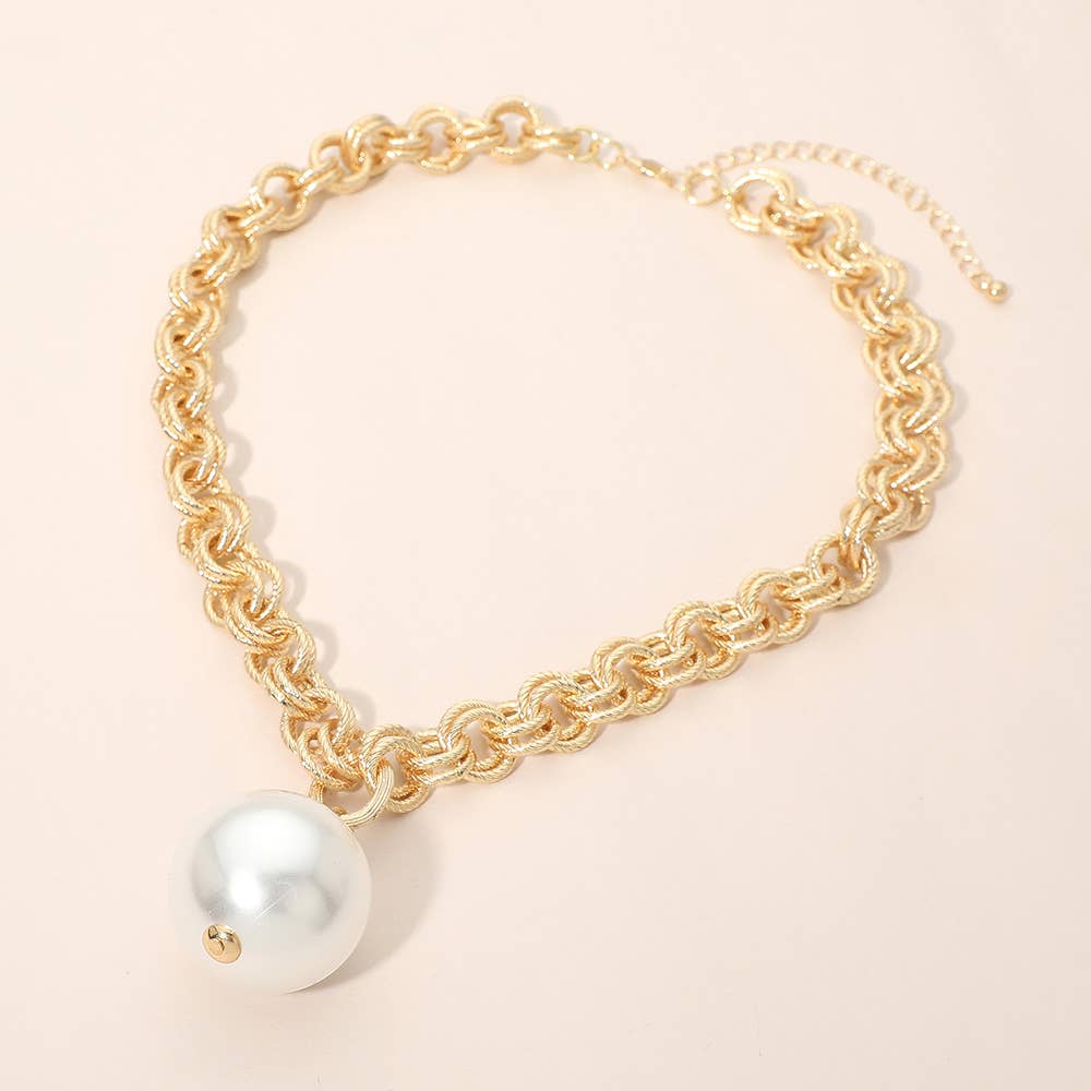 Bold Pearl Chunky Necklace