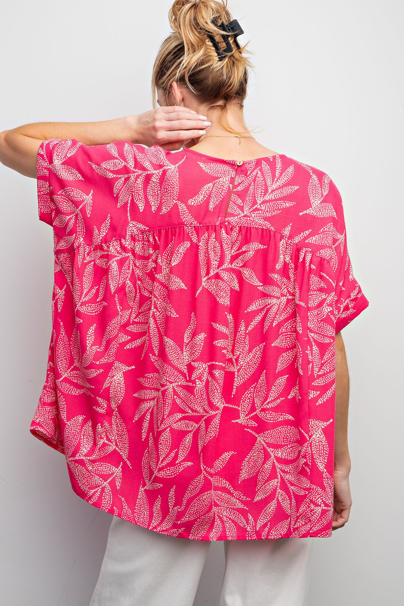 Easel PLUS Leaf Babydoll Top