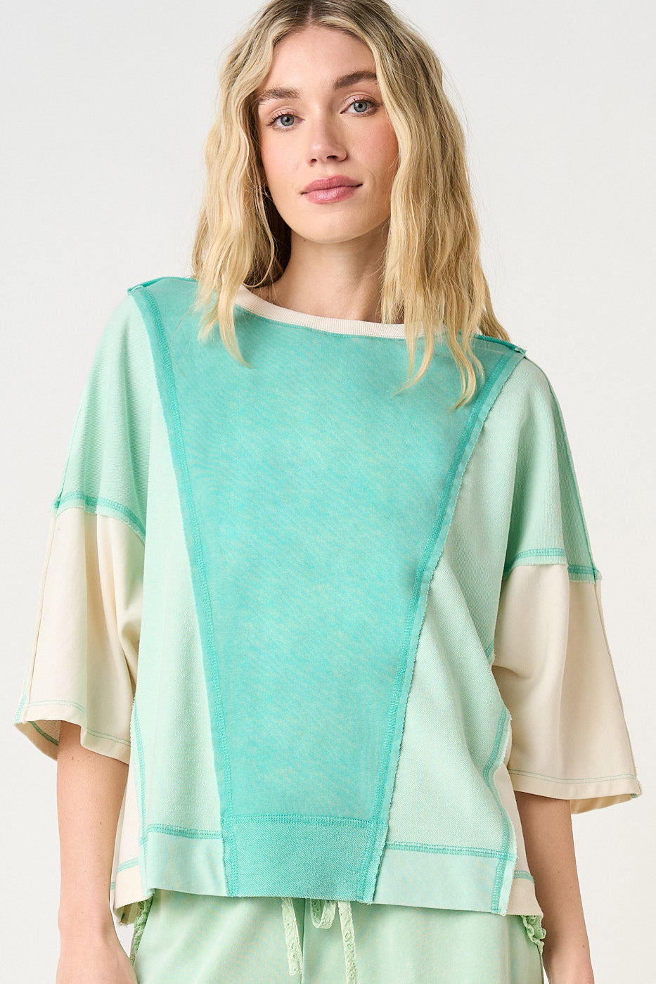 Mitto Shop color block relaxed fit short sleeve top